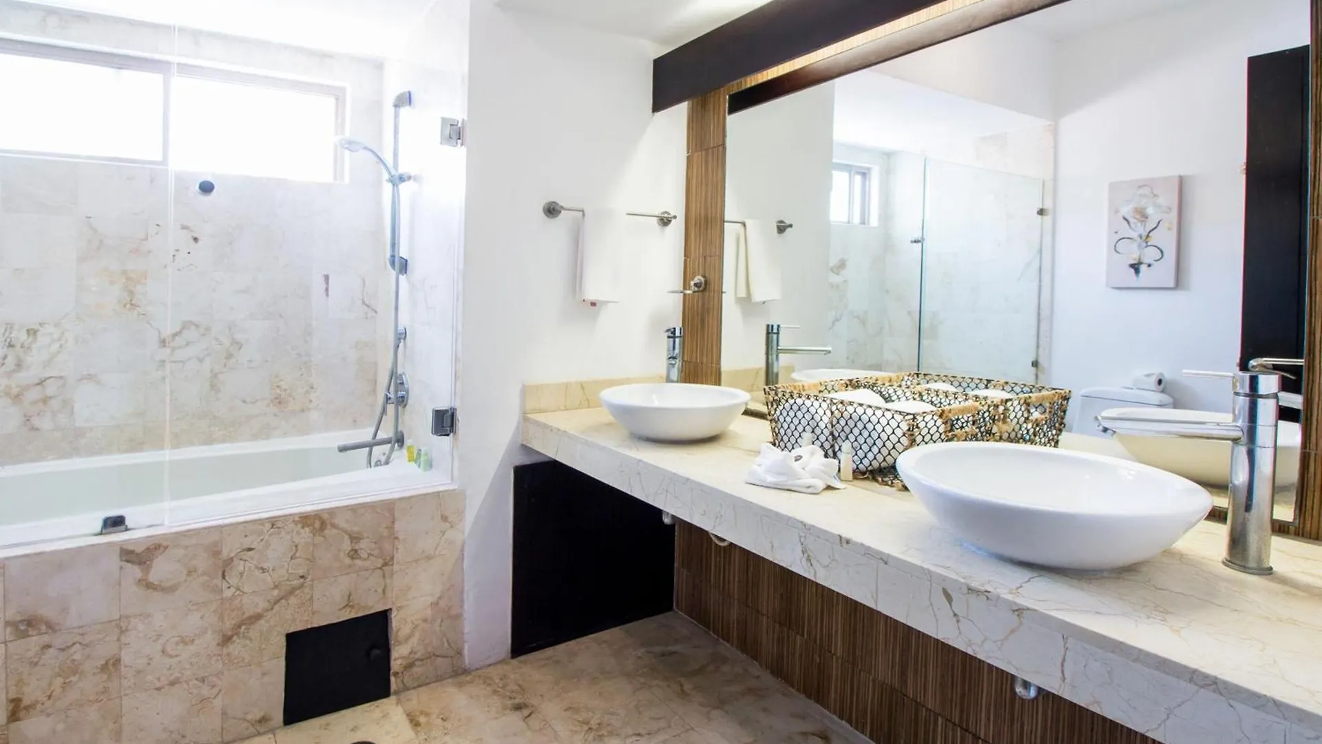 Apartment 201 Corto Maltes 3 Bedroom Apt Ocean View Playa del Carmen Mexico